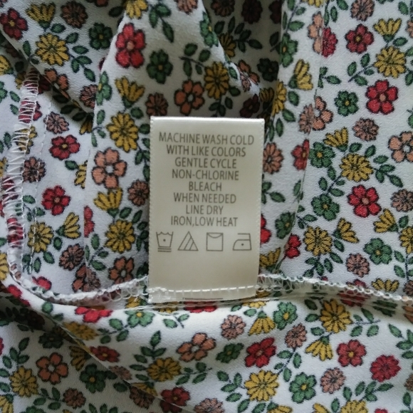 Floral Ruffle Collar Blouse - Picture 9 of 9